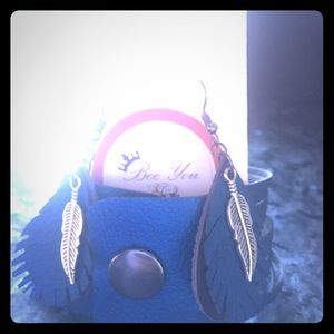 Bracelet and earrings